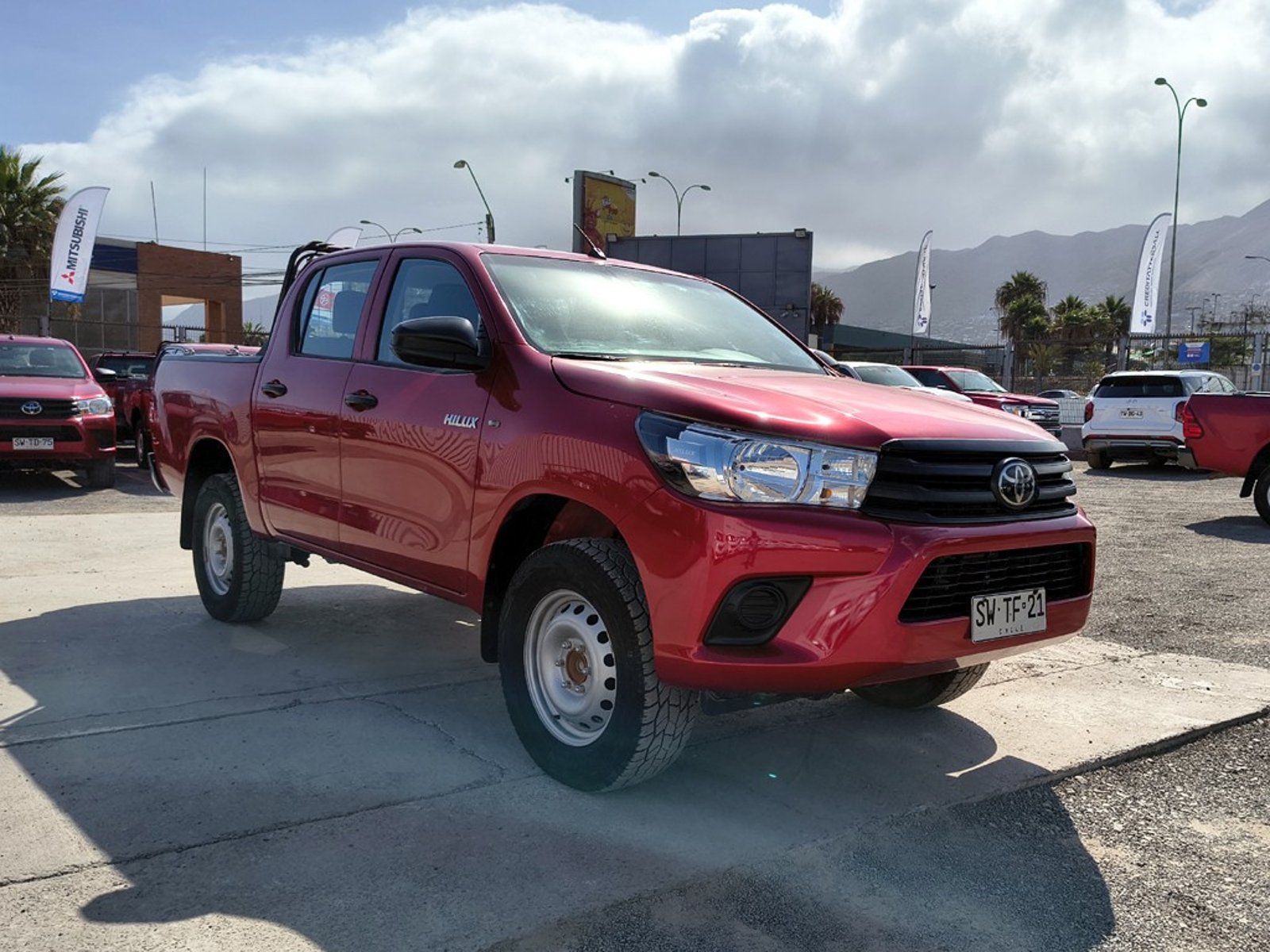 TOYOTA HILUX 2.4 DX 4X2 DIESEL MT 2023 - Imagen 3 de 19