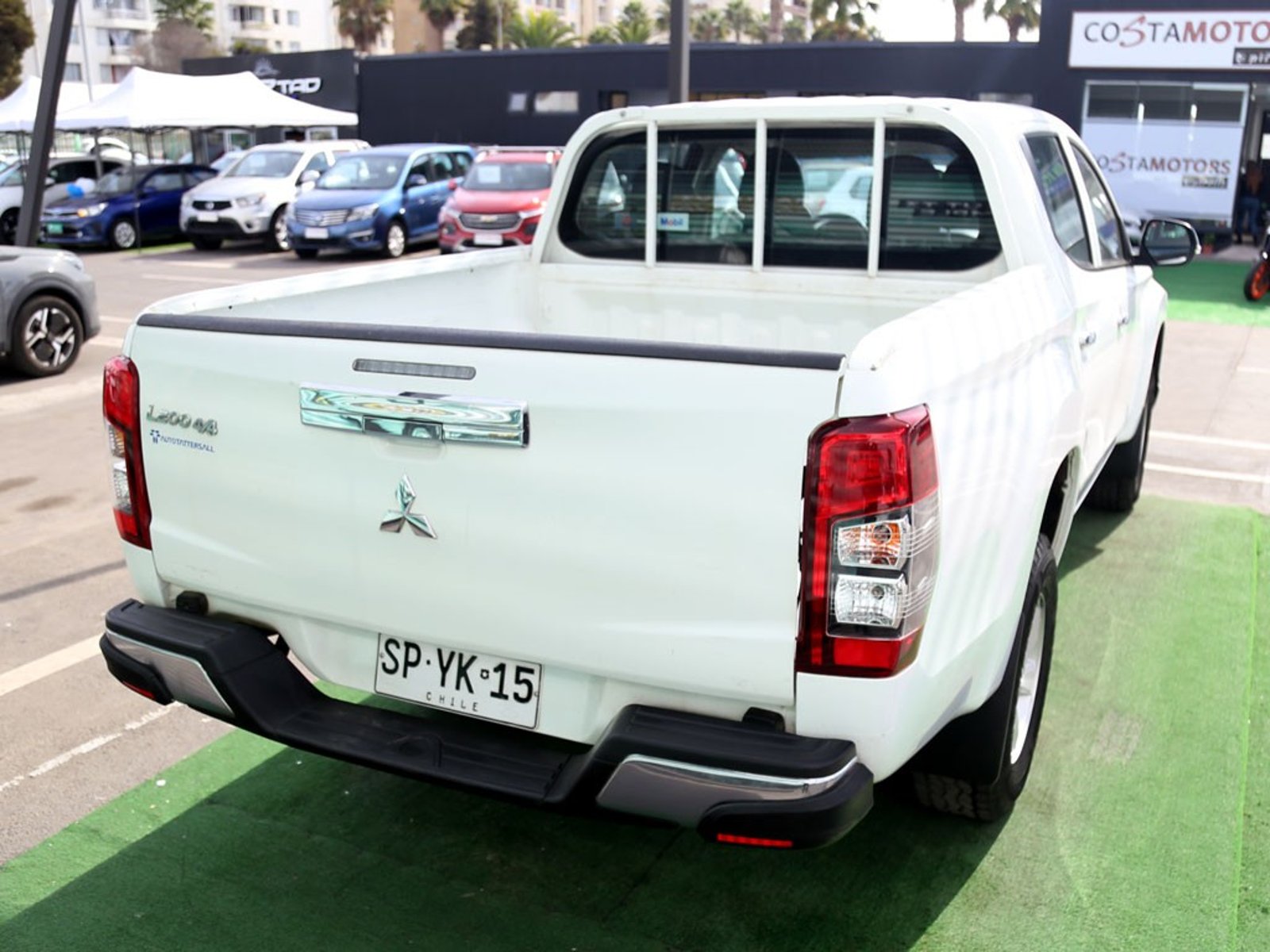 MITSUBISHI L200 KATANA 2.4 MT 4X4 DIESEL 2023 - Imagen 8 de 20