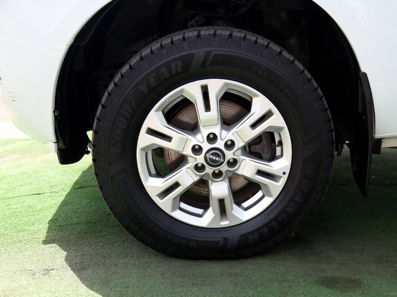 Nissan NAVARA 2.3 XE MT 4X4 2024 - Imagen 10 de 20