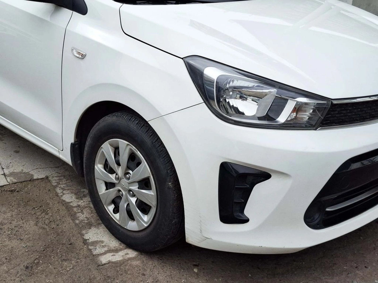 Kia SOLUTO 1.4 2022 - Imagen 4 de 20
