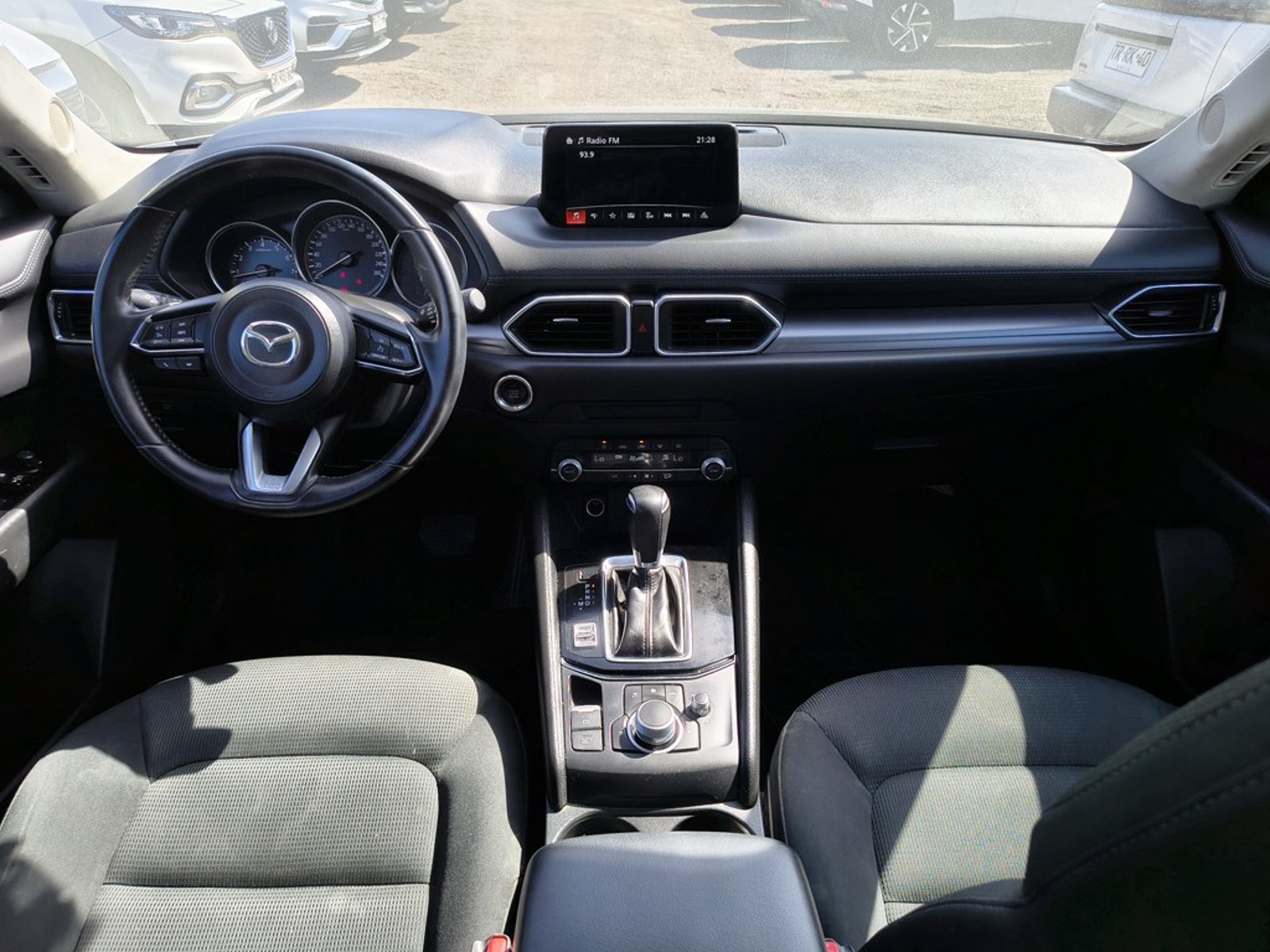MAZDA CX-5 2.0 Gasolina 4x4 T/A 2024 - Imagen 14 de 18