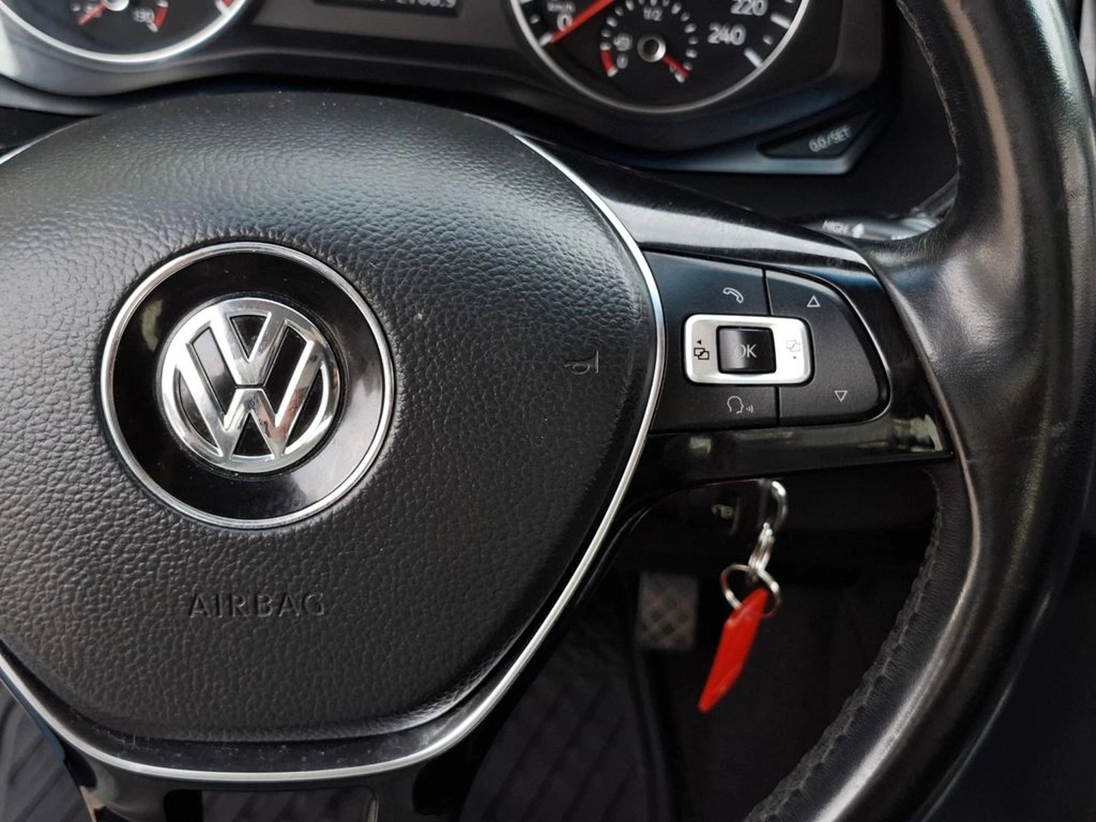 VOLKSWAGEN AMAROK COMFORTLINE 4MOTION AT 2023 - Imagen 18 de 20