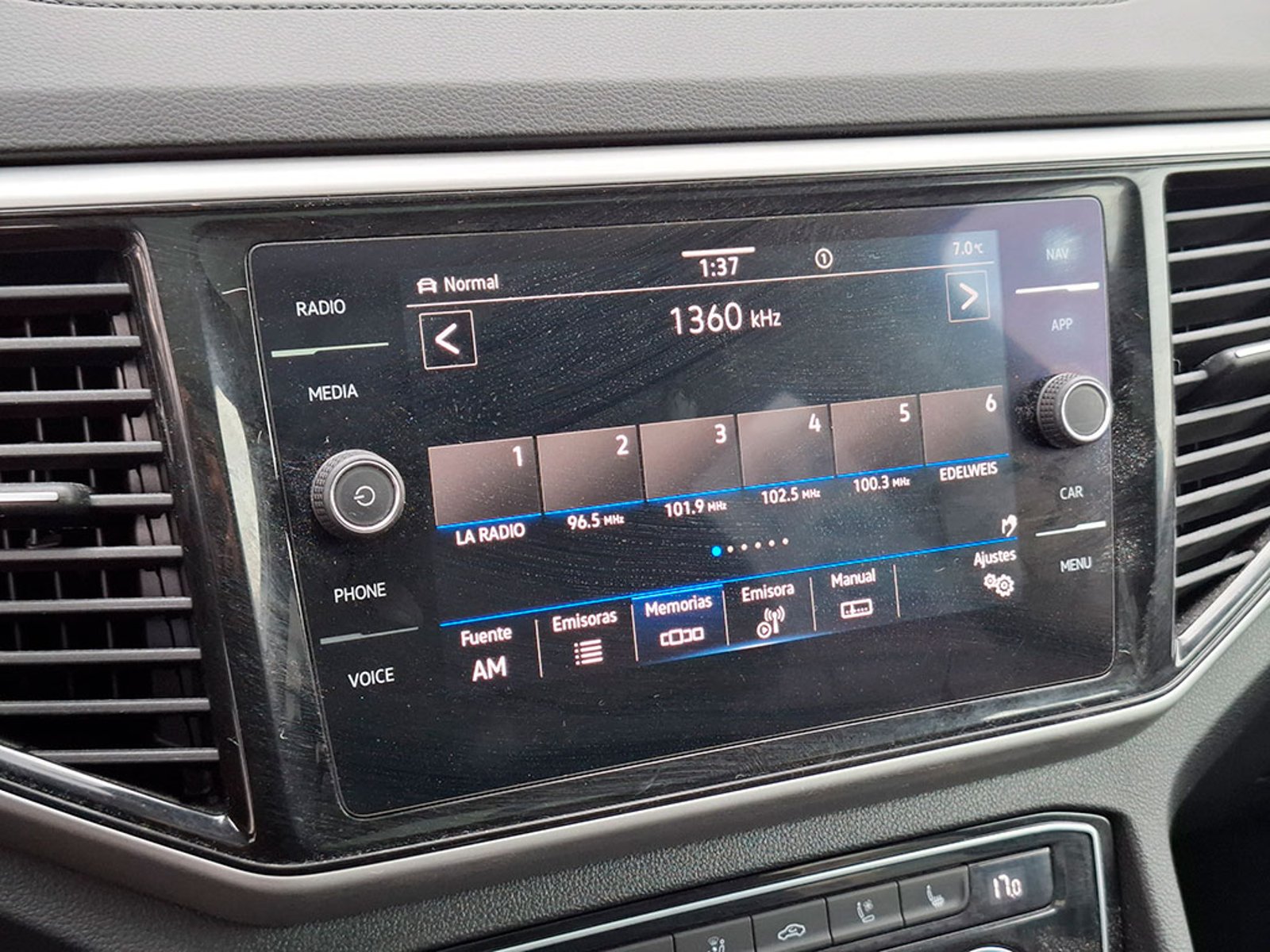 Volkswagen ATLAS 3.6 LIMITED 4X4 7 Pasajeros 2024 - Imagen 14 de 20