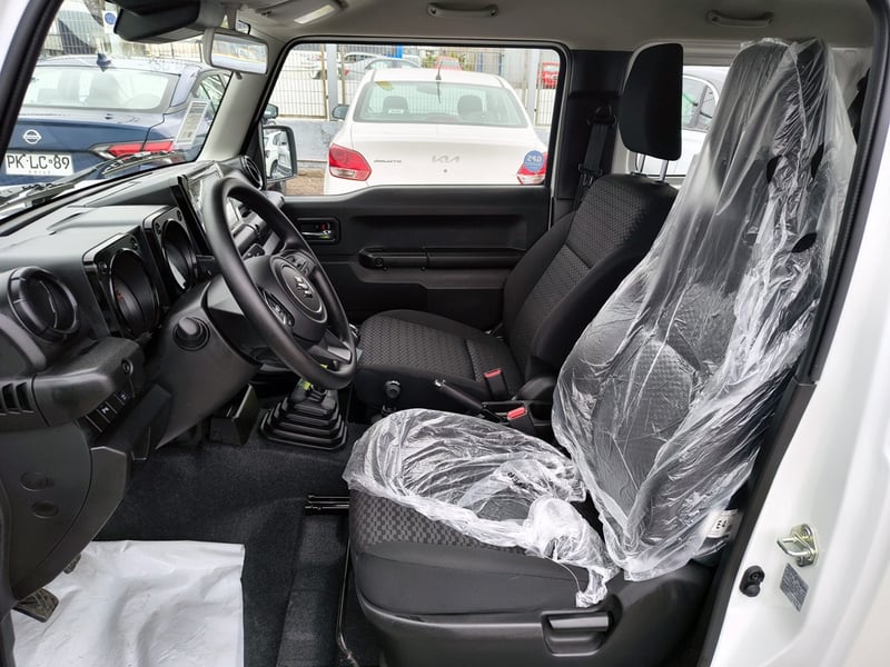 Suzuki JIMNY GL WINCHE MT 4X4 PRECIO+ IVA 2026 - Imagen 13 de 19