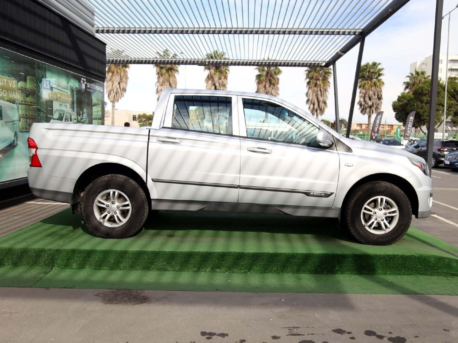 SsangYong ACTYON SPORTS 2.2 4X2 MT 2020 - Foto 4 de 20