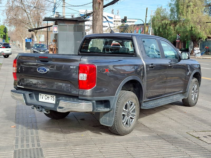 Ford RANGER XLT 4X4 2.0 AUT 2025 - Imagen 6 de 20