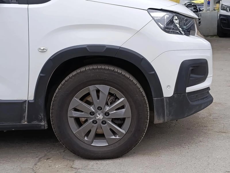 Peugeot RIFTER 1.5 ALLURE BLUEHDI AT 2024 - Imagen 6 de 20