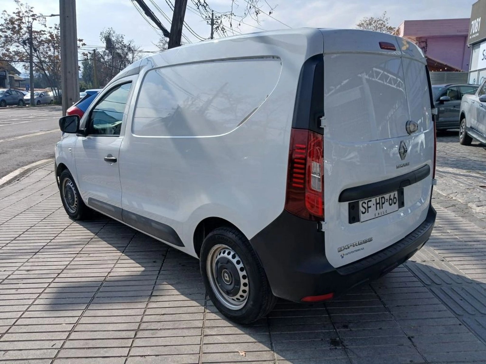 Renault EXPRESS EXPRESS 1.5 DIESEL MT 2022 - Imagen 8 de 15