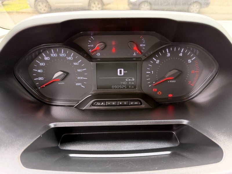 Peugeot PARTNER L1 BLUEHDI 2024 - Imagen 17 de 20
