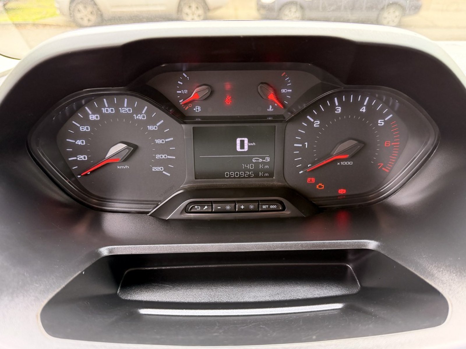 Peugeot PARTNER L1 BLUEHDI 2024 - Imagen 17 de 20