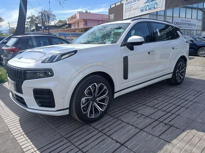 Lynk & Co 09 09 12.0T at Halo 2027