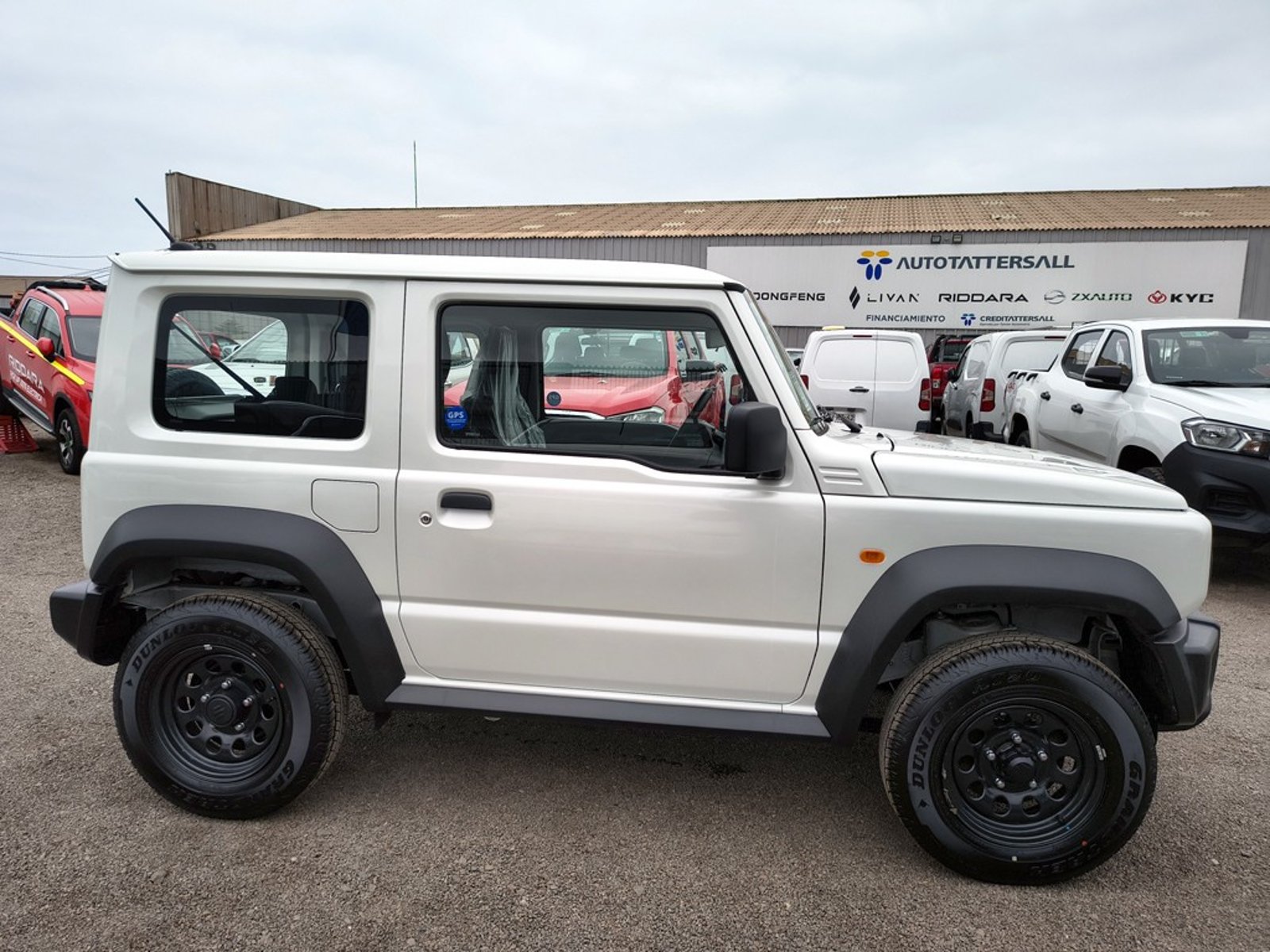 Suzuki JIMNY GL WINCHE MT 4X4 PRECIO+ IVA 2026 - Foto 4 de 19