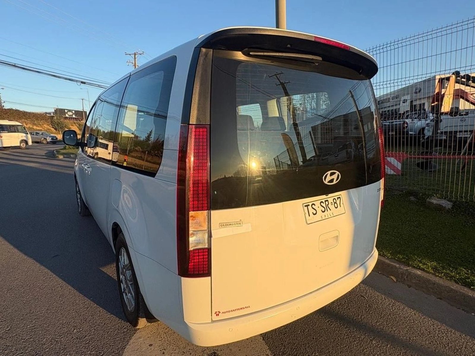 HYUNDAI STARIA FURGÓN US4 2.2 CRDI AUT. 2025 - Imagen 6 de 10