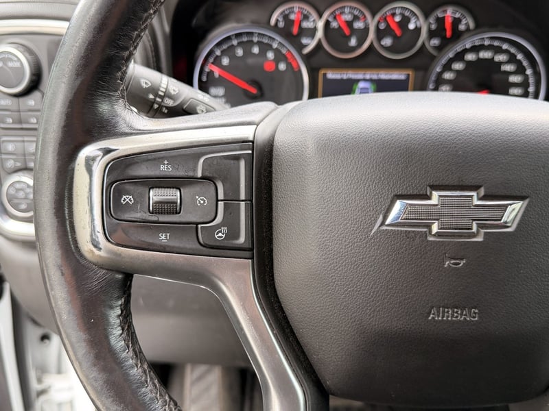 Chevrolet SILVERADO LTZ AT 4X4 2022 - Imagen 18 de 20