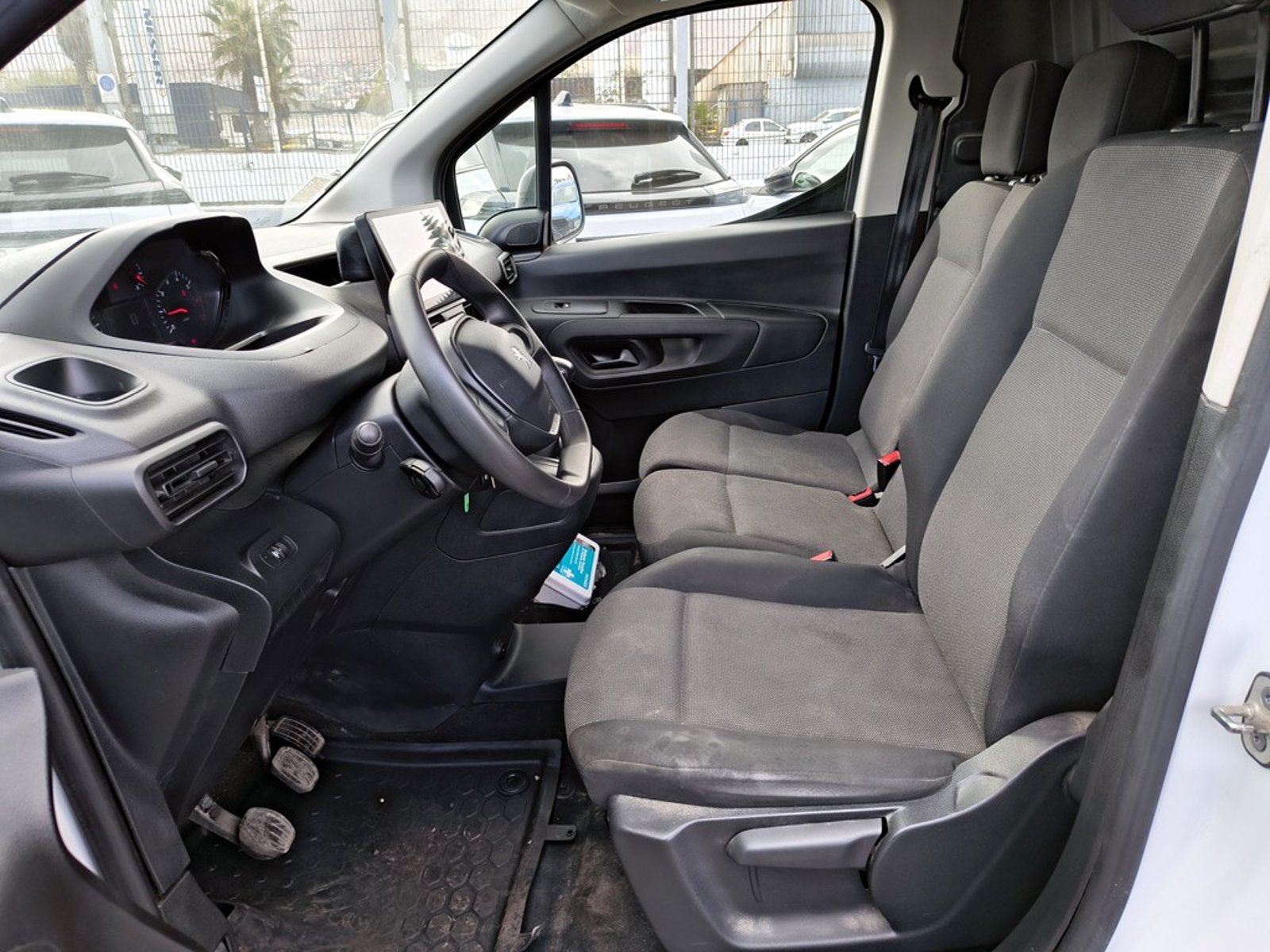PEUGEOT PARTNER PARTNER L1 1.5 Diesel 4X2 T/M 2024 - Imagen 10 de 17