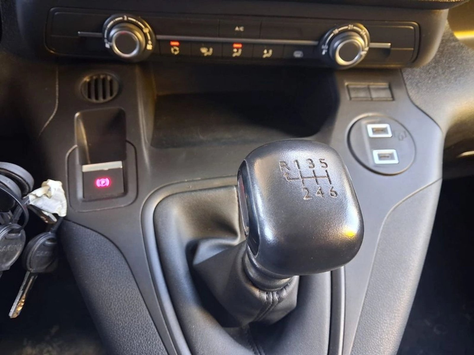 Peugeot PARTNER L1 1.5 2025 - Imagen 15 de 17