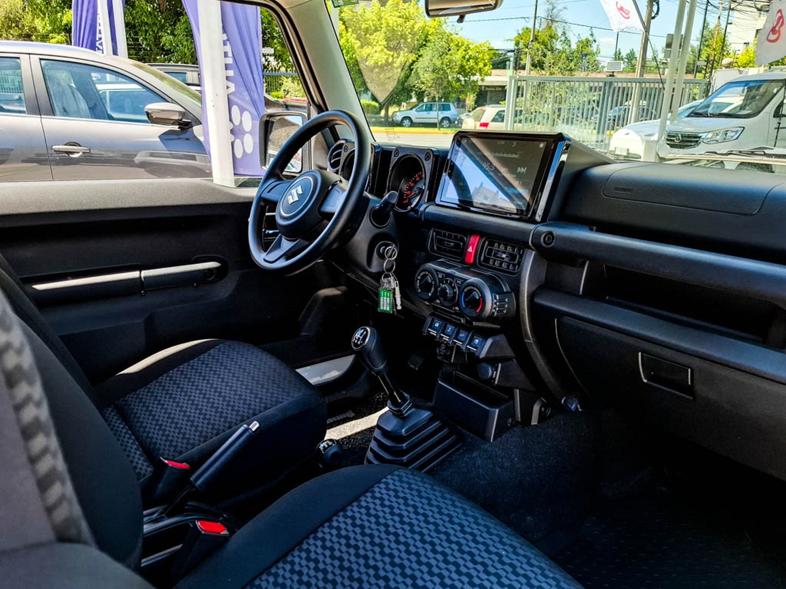 SUZUKI JIMNY 1.5 GL VALOR + IVA 2025 - Imagen 17 de 17