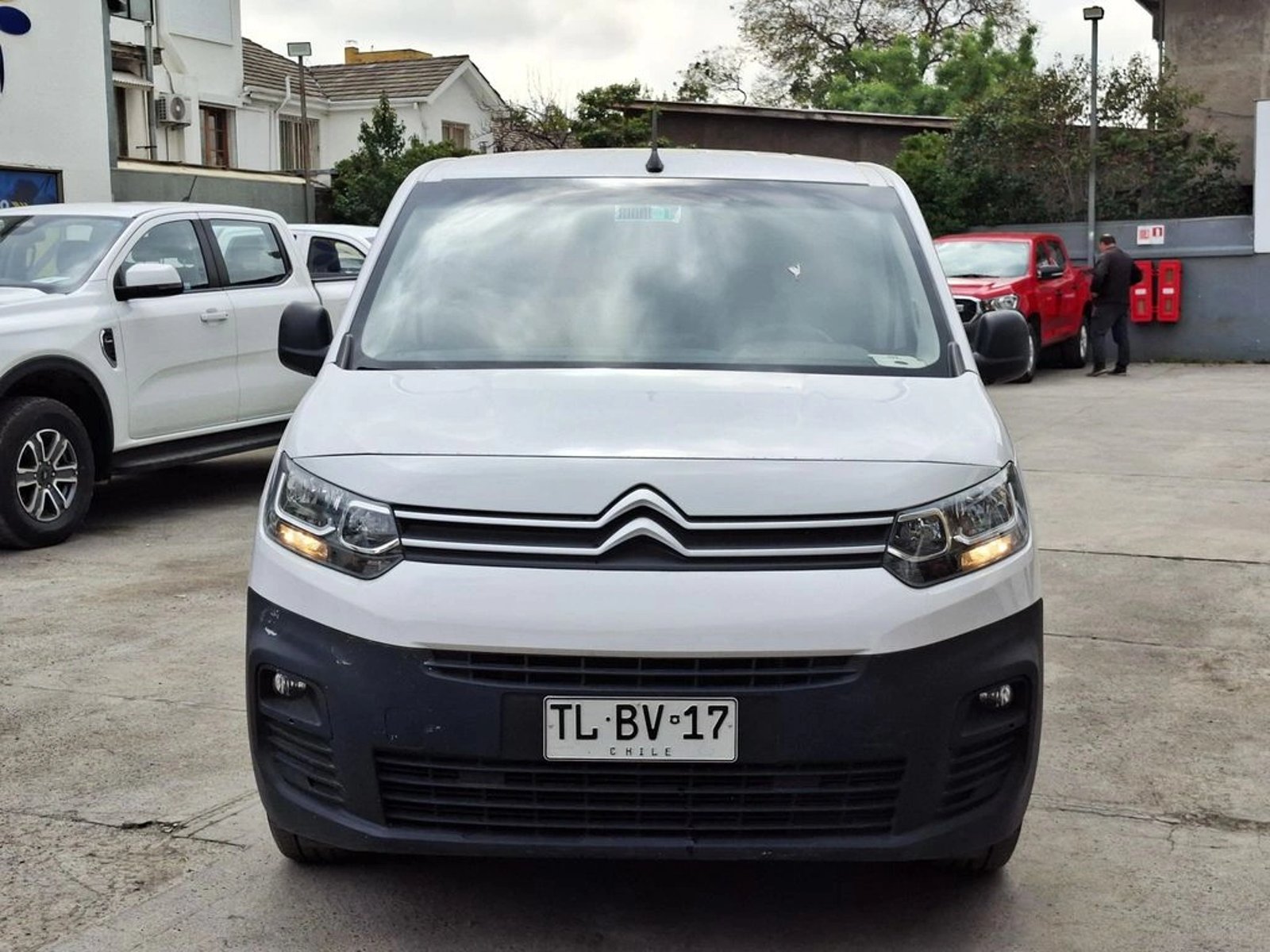 Citroën BERLINGO 1.5 2024 - Foto 2 de 20