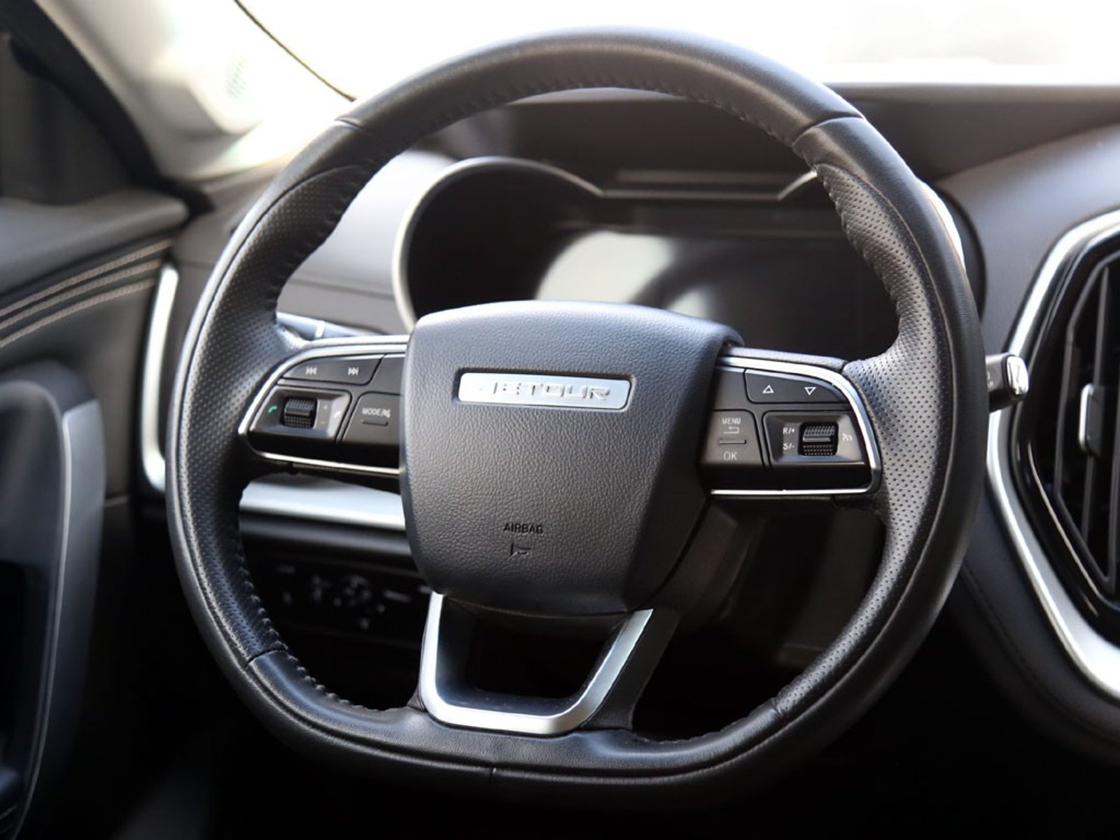 Jetour X70 1.5T GL 4X2 MT 5P 2024 - Imagen 12 de 20
