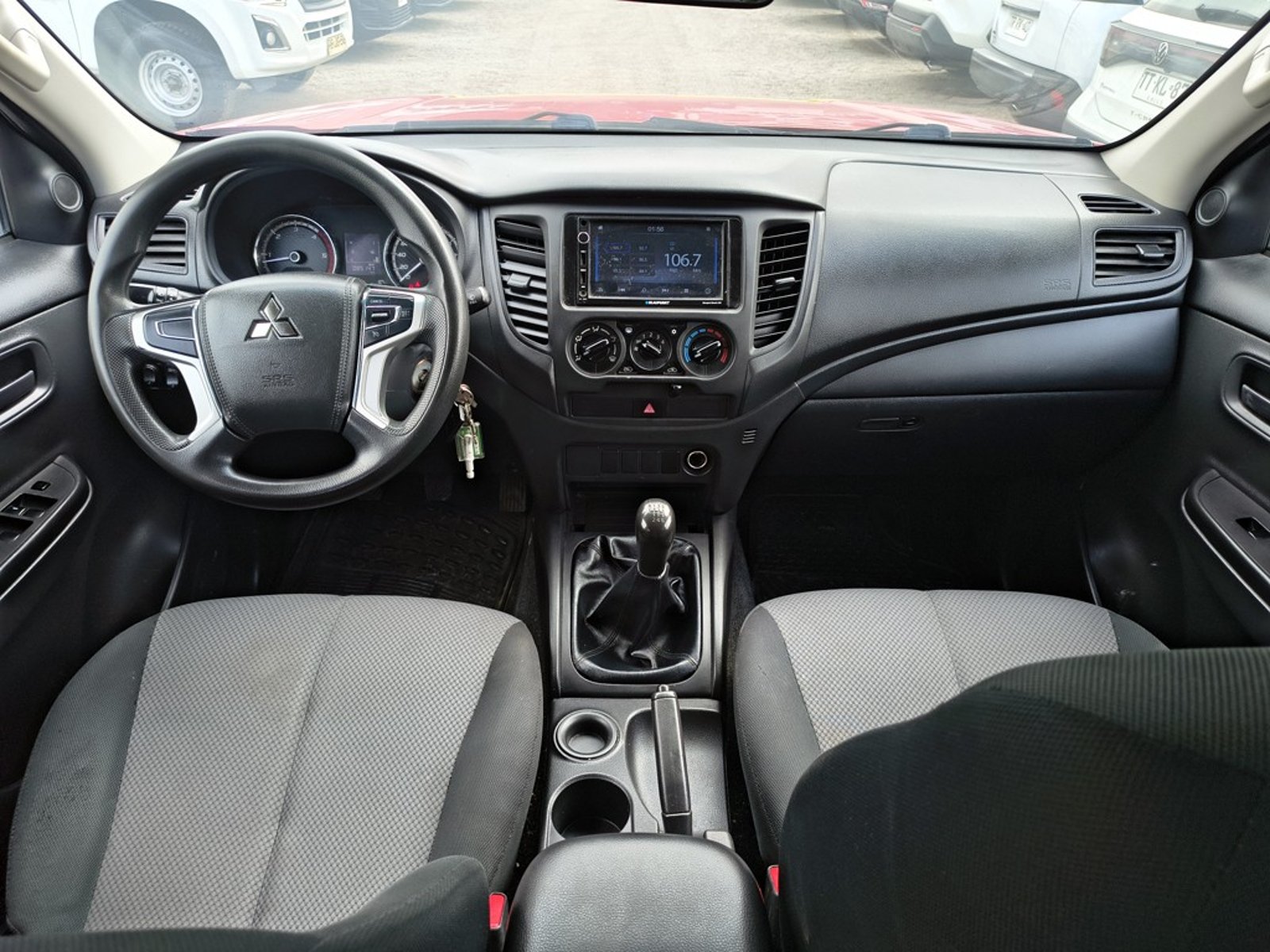 Mitsubishi L200 L200 KATANA 2.4 Diesel 4X2 T/M 2023 - Imagen 15 de 20