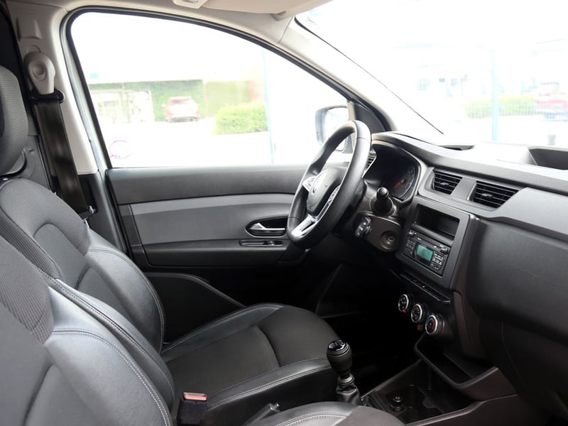 Renault EXPRESS MT 1.5 D 2022 - Imagen 16 de 20