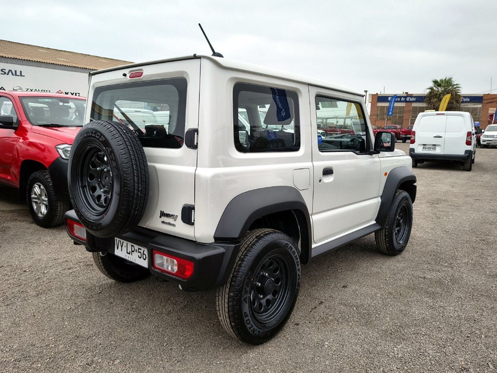 Suzuki JIMNY GL WINCHE MT 4X4 PRECIO+ IVA 2026 - Imagen 7 de 20