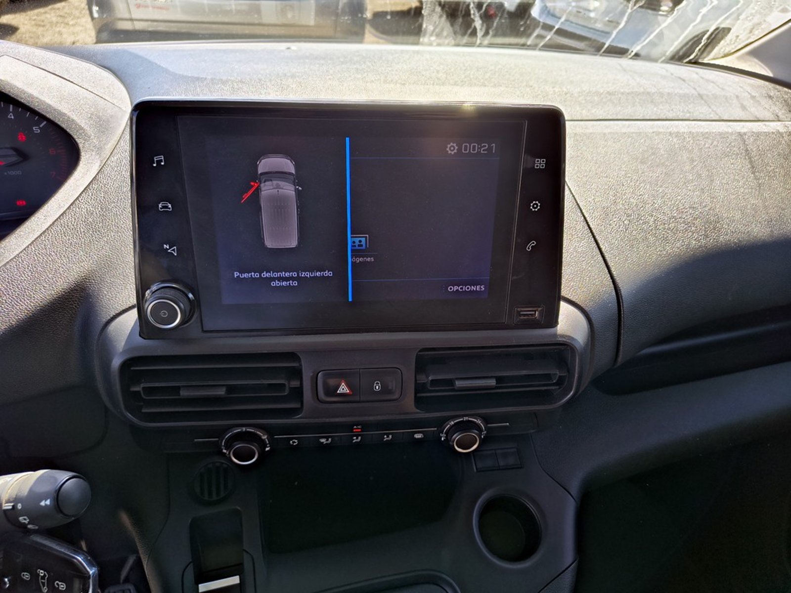 Peugeot PARTNER L1 1.5 Diesel 4X2 T/M 2024 - Imagen 14 de 17