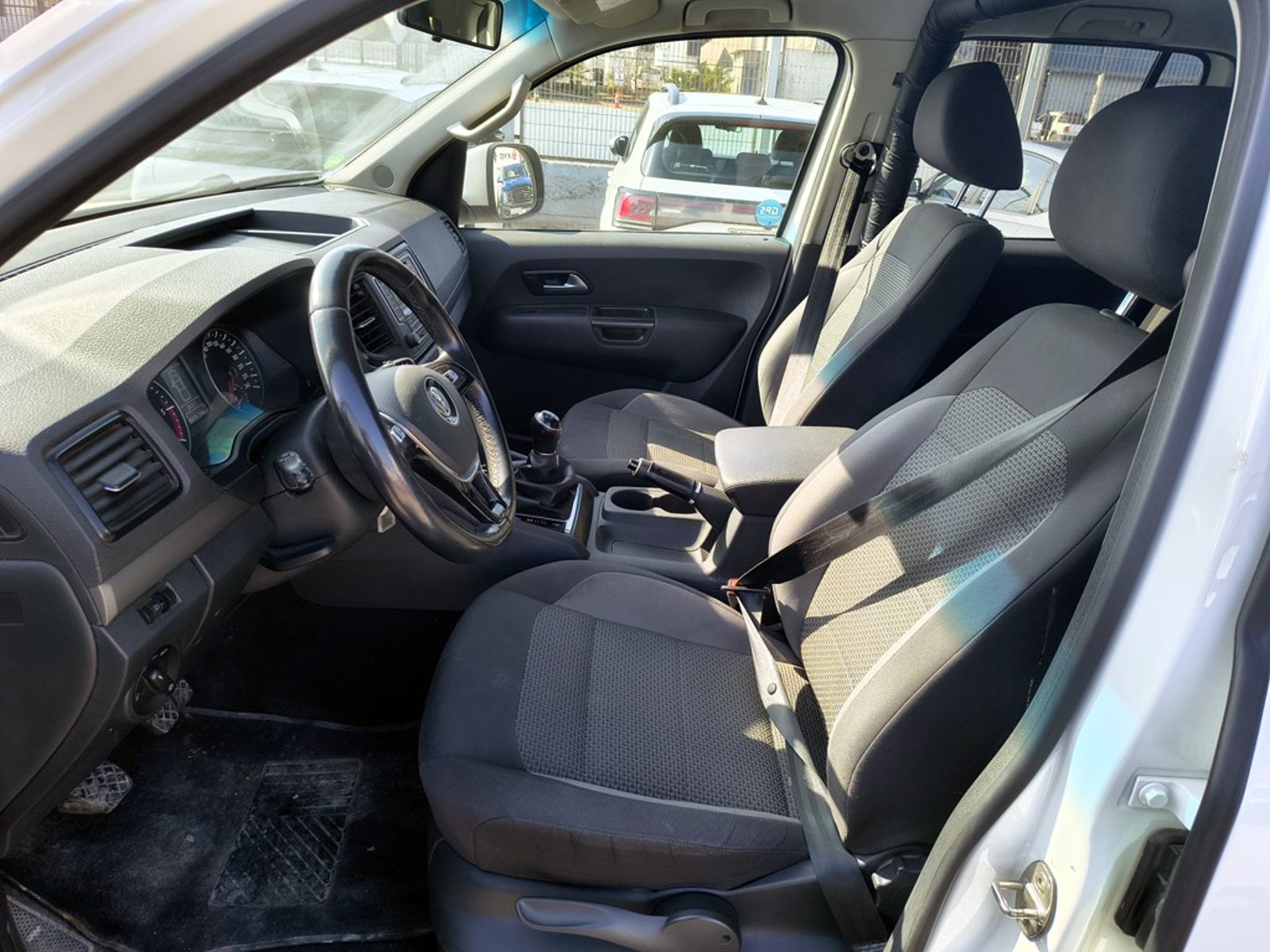 Volkswagen AMAROK AMAROK 2.0 Diesel 4x4 T/M 2023 - Imagen 10 de 20