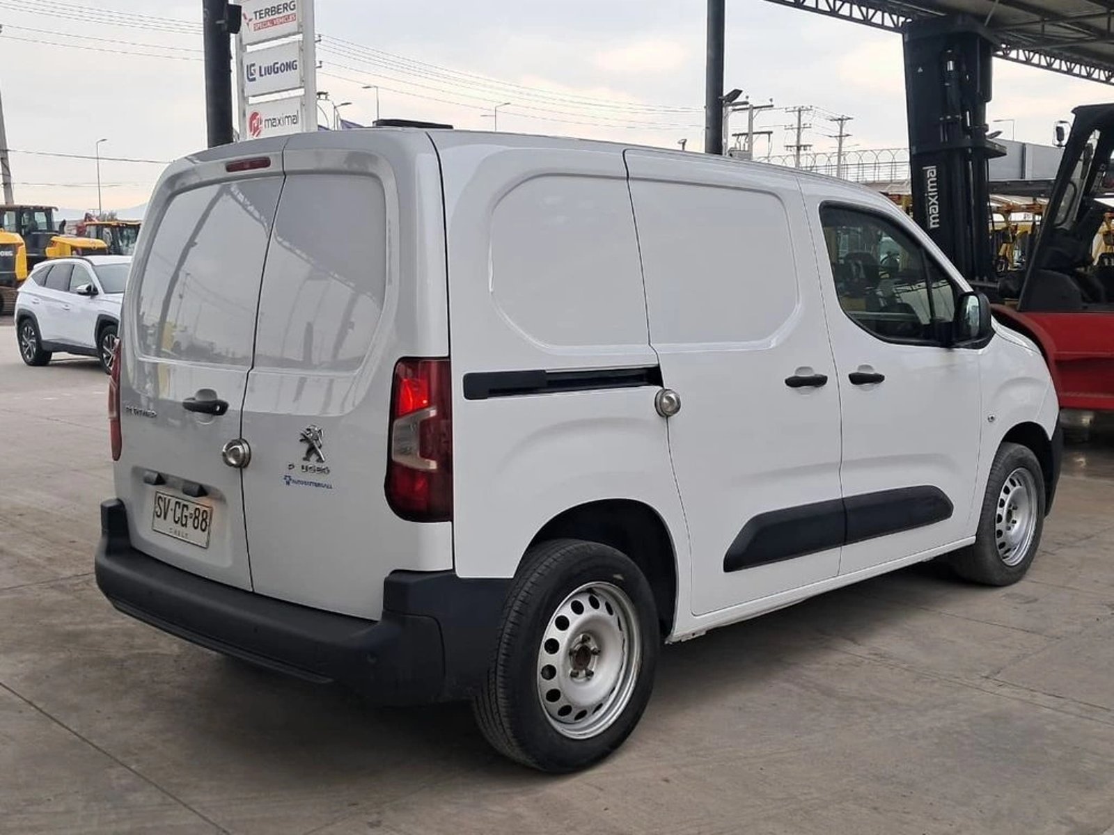 Peugeot PARTNER L1 1.5  HDI 4X2 MT 2023 - Imagen 6 de 19