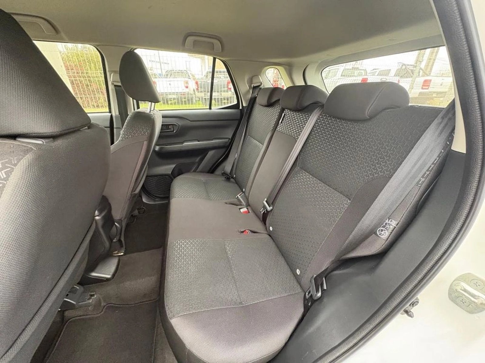 TOYOTA RAIZE 1.2 MT 2025 - Imagen 11 de 12