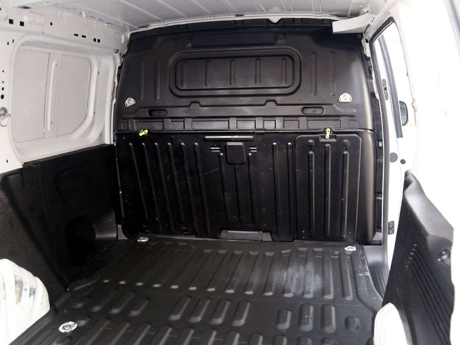 Peugeot PARTNER 1.5 L1 MT DIESEL 2024 - Imagen 11 de 20