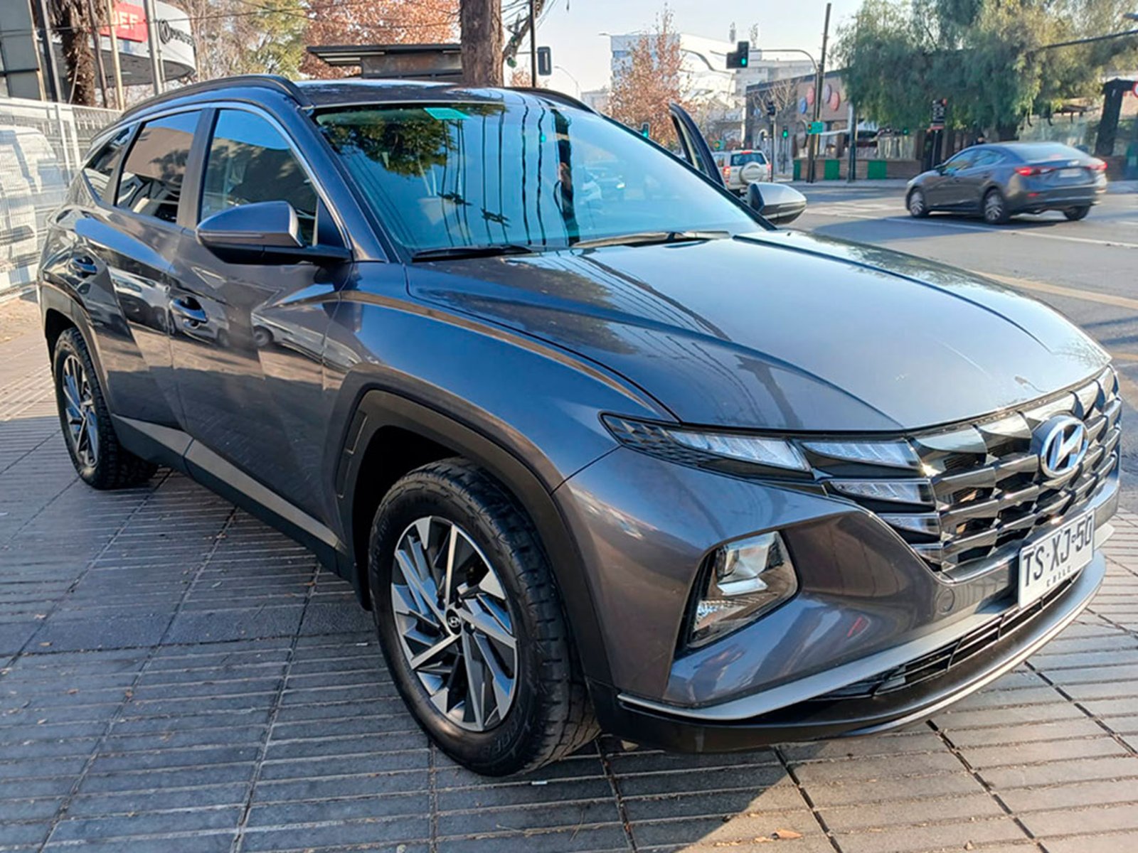 Hyundai TUCSON 2.0 NX4 PLUS 4WD 2025 - Foto 4 de 18