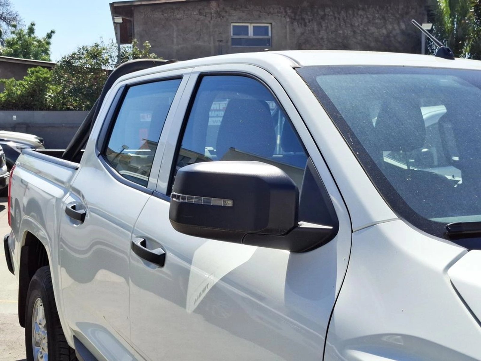 Mitsubishi L200 KATANA XRT 4X4 MT 2024 - Foto 5 de 20