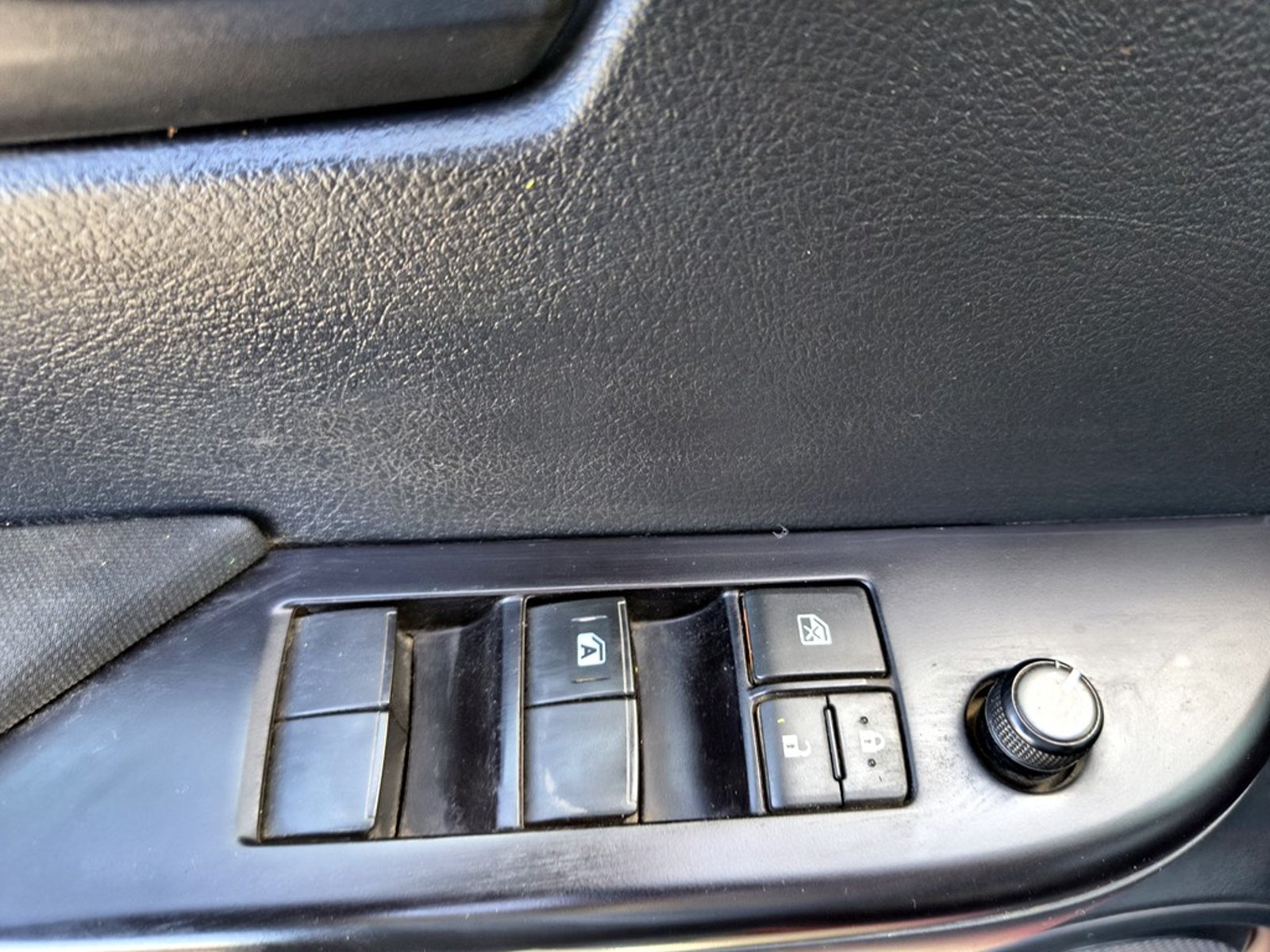 Toyota HILUX HILUX TSS 2.4 Diesel 4X2 T/M 2022 - Imagen 8 de 20