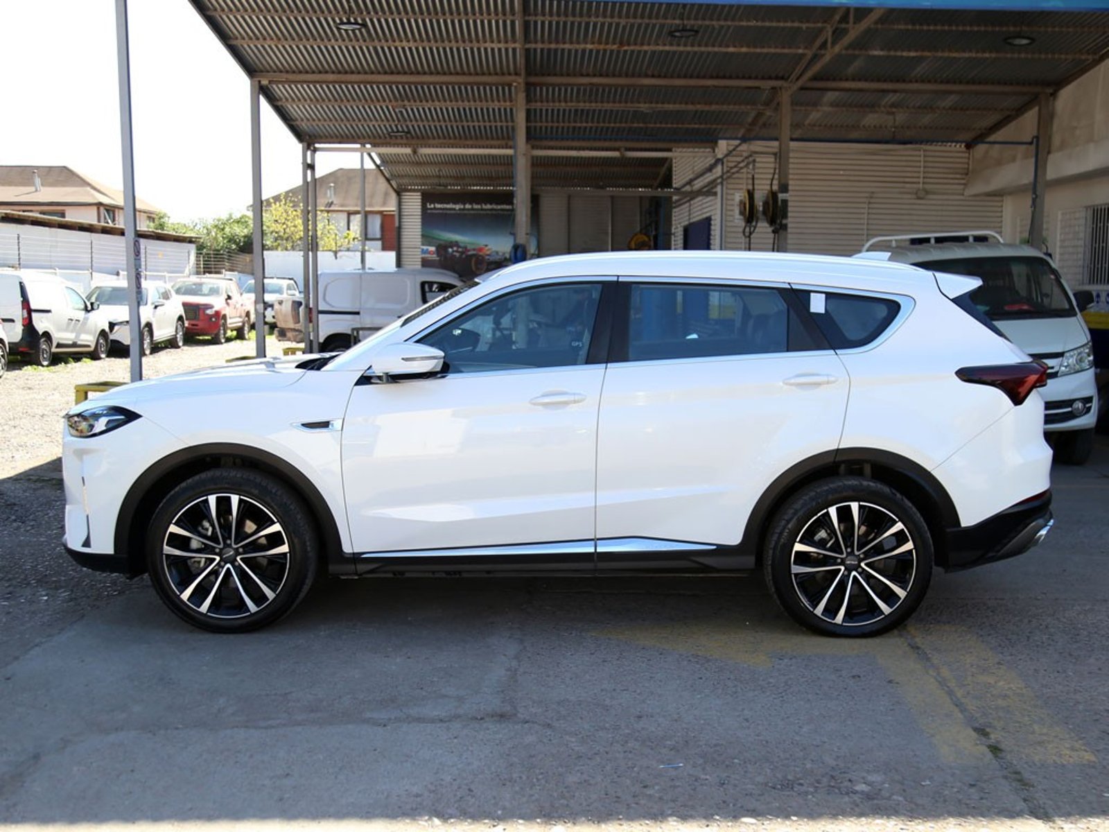 Jetour X70 PLUS 1.5T PLUS 4X2 AT 5P 2024 - Imagen 5 de 20
