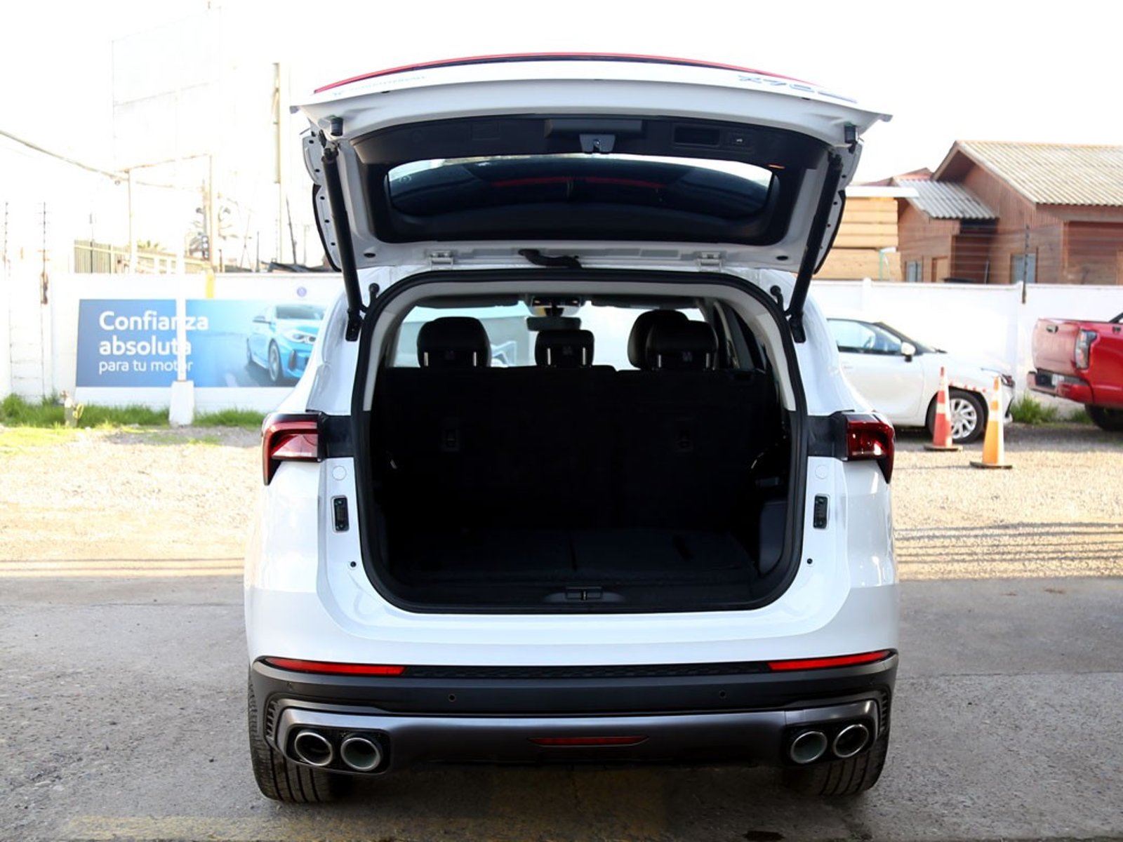 Jetour X70 PLUS AT 1.6 2023 - Imagen 9 de 20