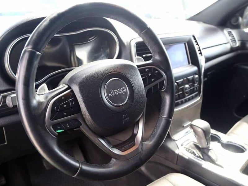 Jeep GRAND CHEROKEE 3.6 LAREDO 4X2 AT 5P 2020 - Imagen 13 de 20