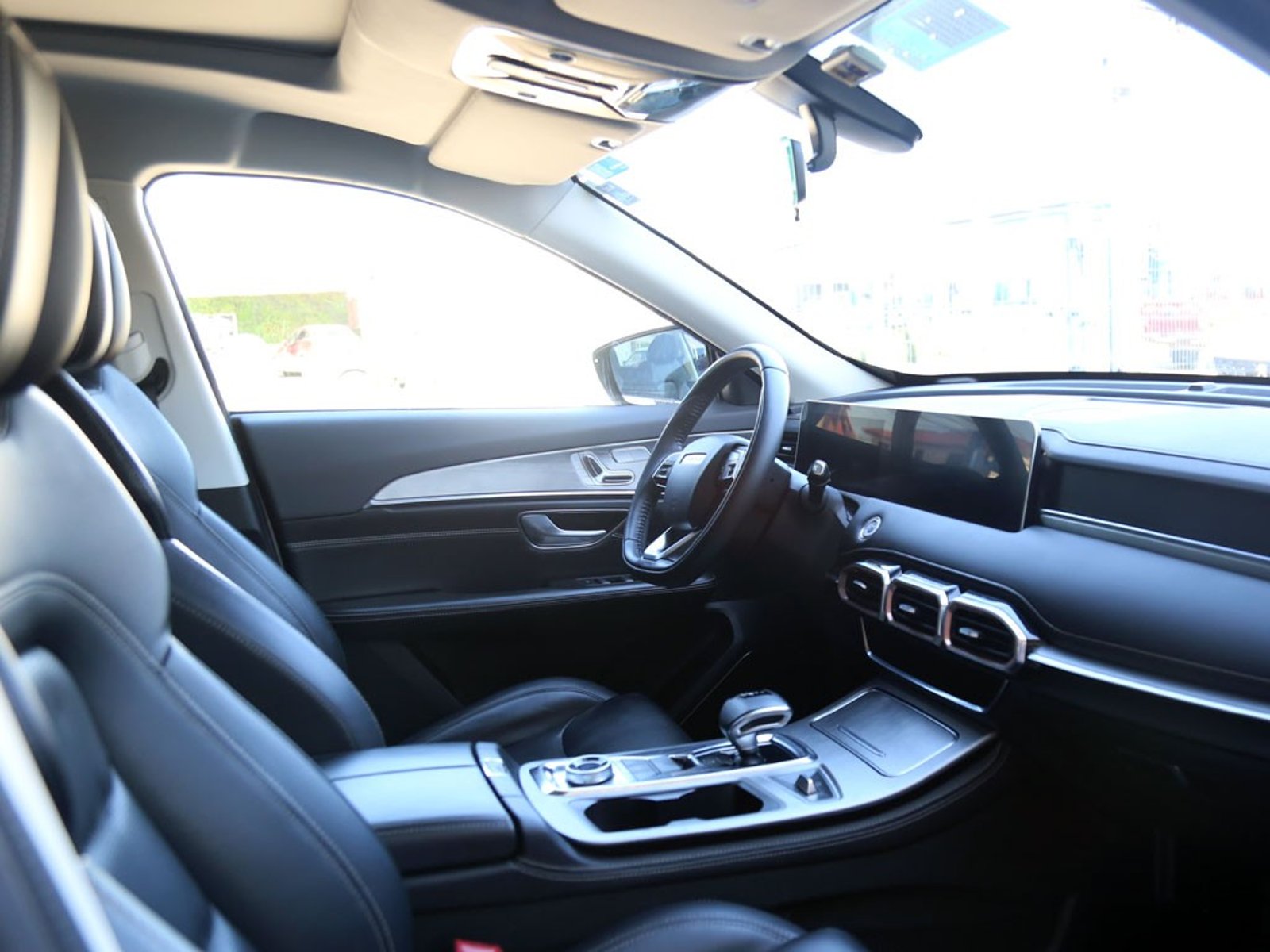 Jetour X70 PLUS 1.5T PLUS 4X2 AT 5P 2024 - Imagen 17 de 20