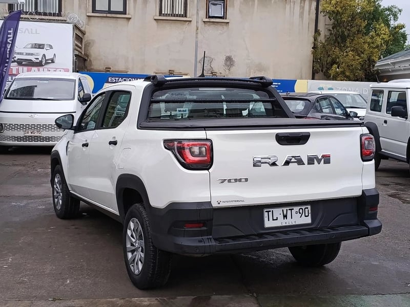 RAM 700 1.3 SLT DC MT 2024 - Imagen 10 de 20