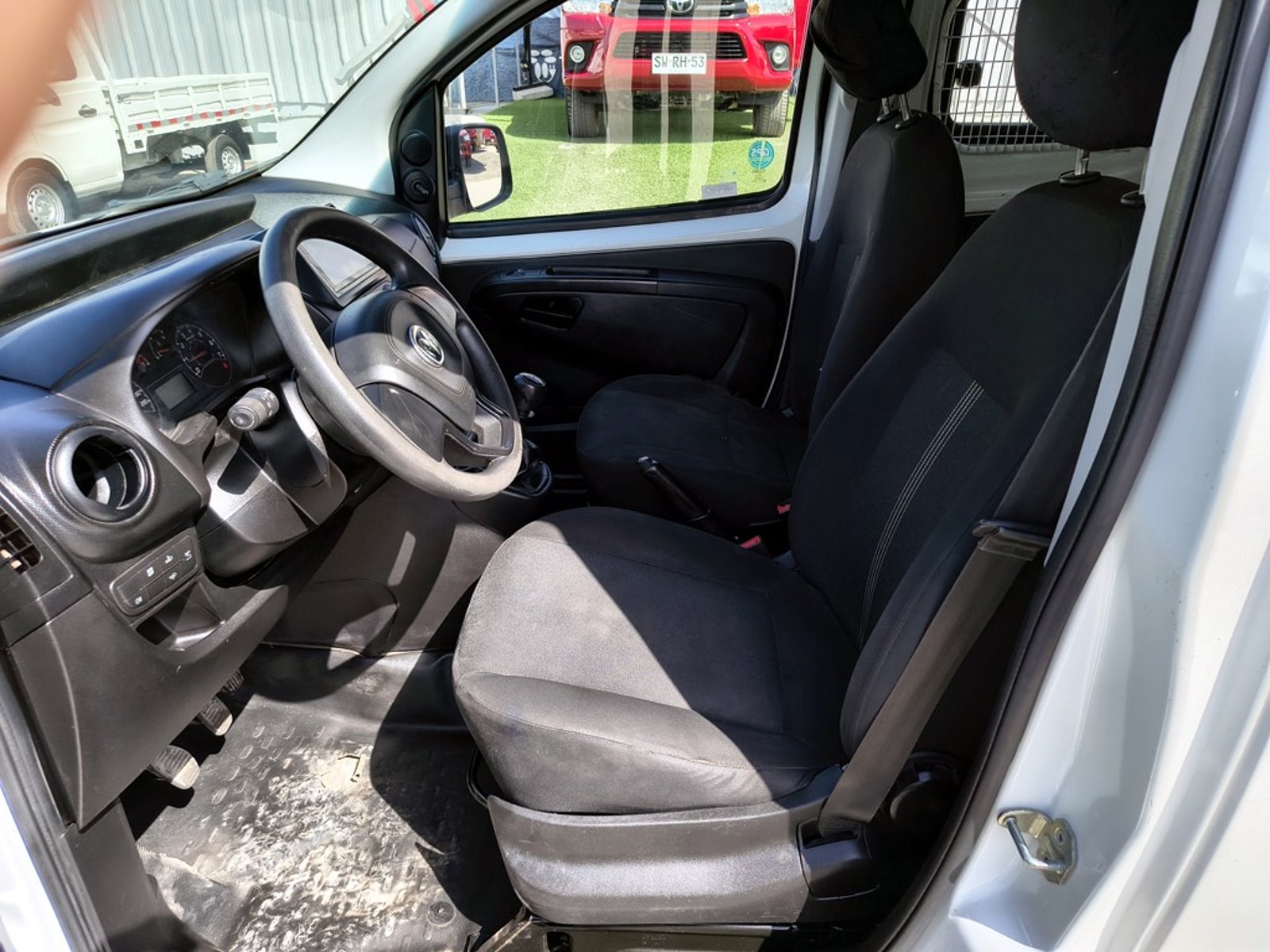 RAM V700 1.3 Gasolina 4x2 T/M 2022 - Imagen 9 de 13