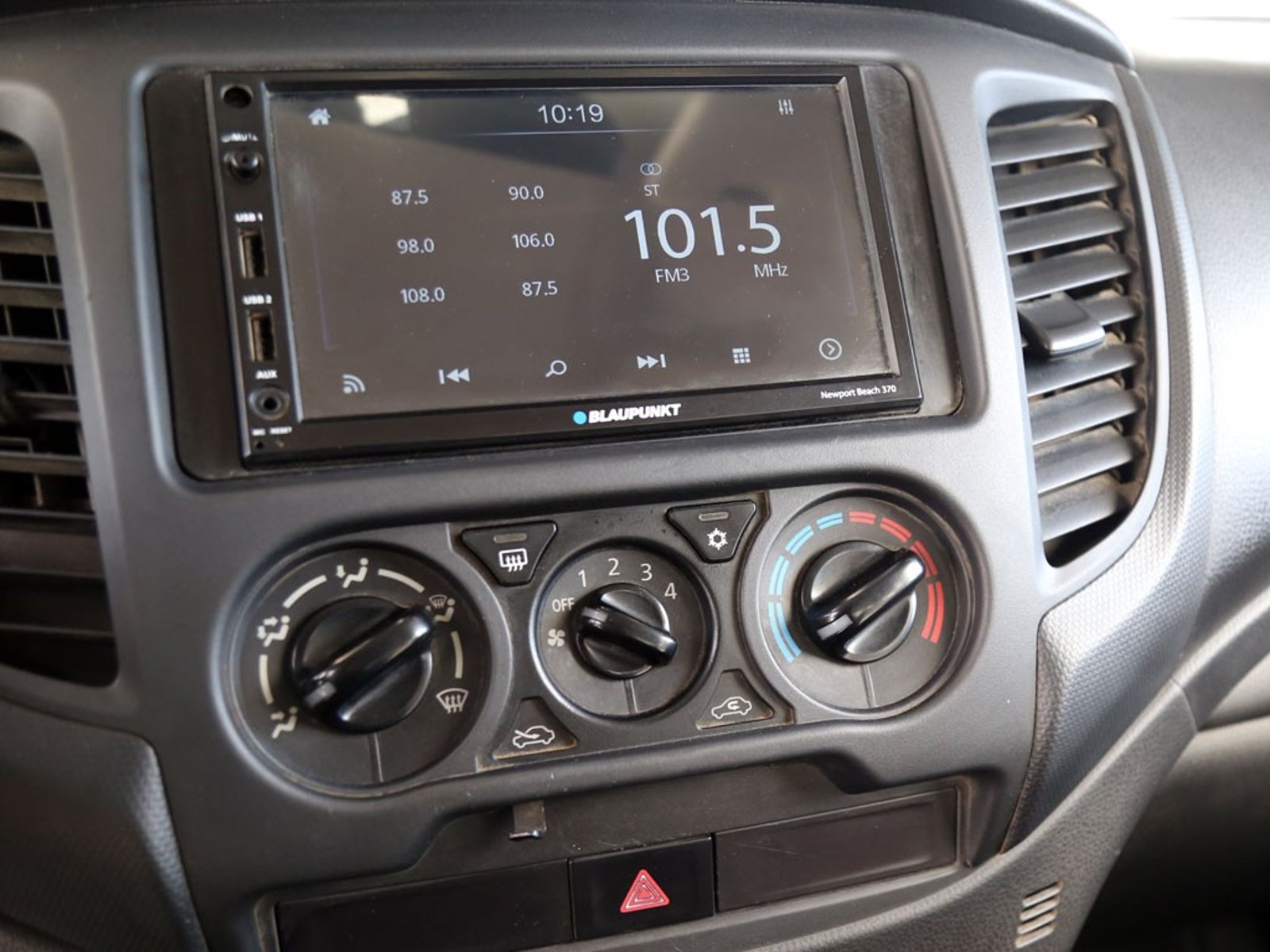 Mitsubishi L200 KATANA 2.4 4x4 MT 2023 - Imagen 18 de 20