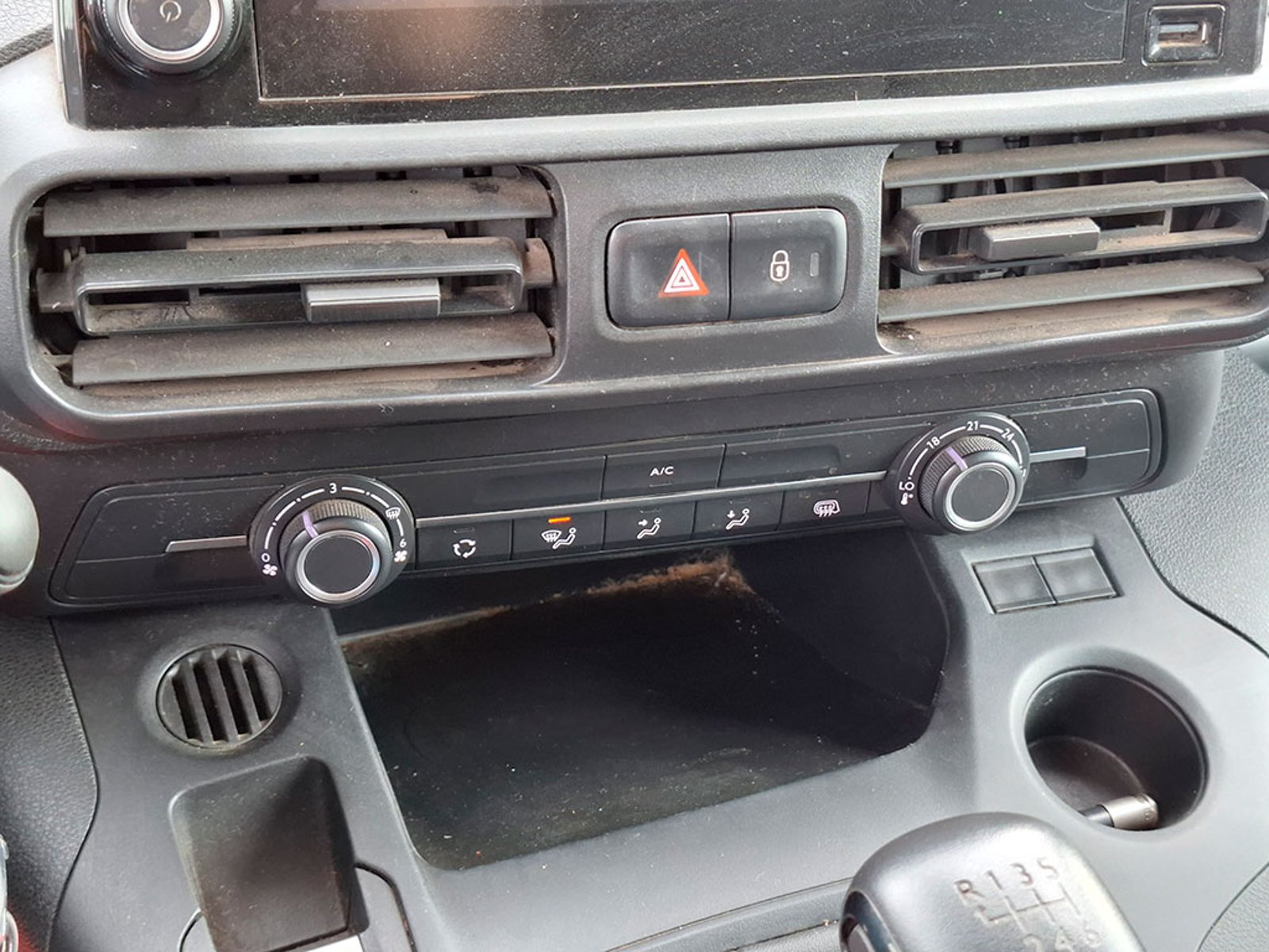 Peugeot PARTNER PARTNER L1 1.5 2024 - Imagen 14 de 19