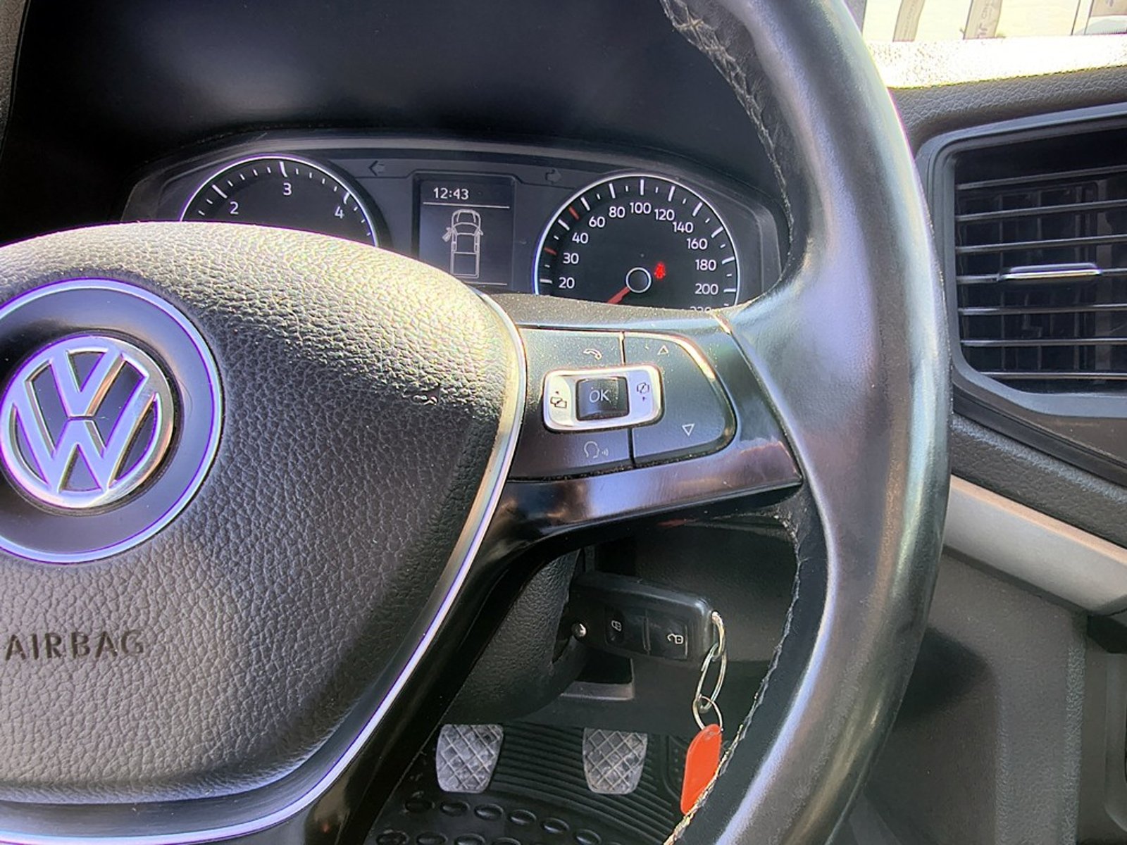 VOLKSWAGEN AMAROK 2.0 TRENDLINE 4MOTION 2023 - Imagen 15 de 20