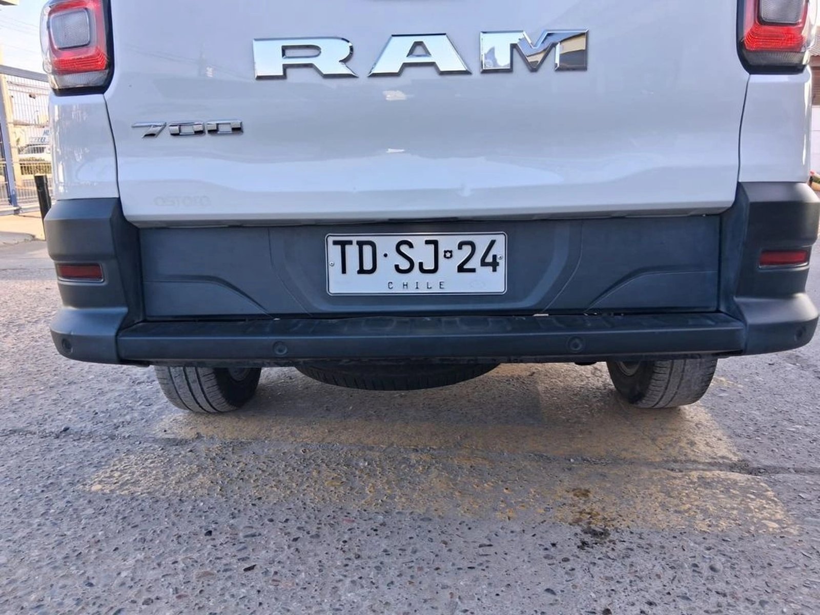 RAM 700 700 BIGHORN DCAB 1.3 2024 - Imagen 19 de 20