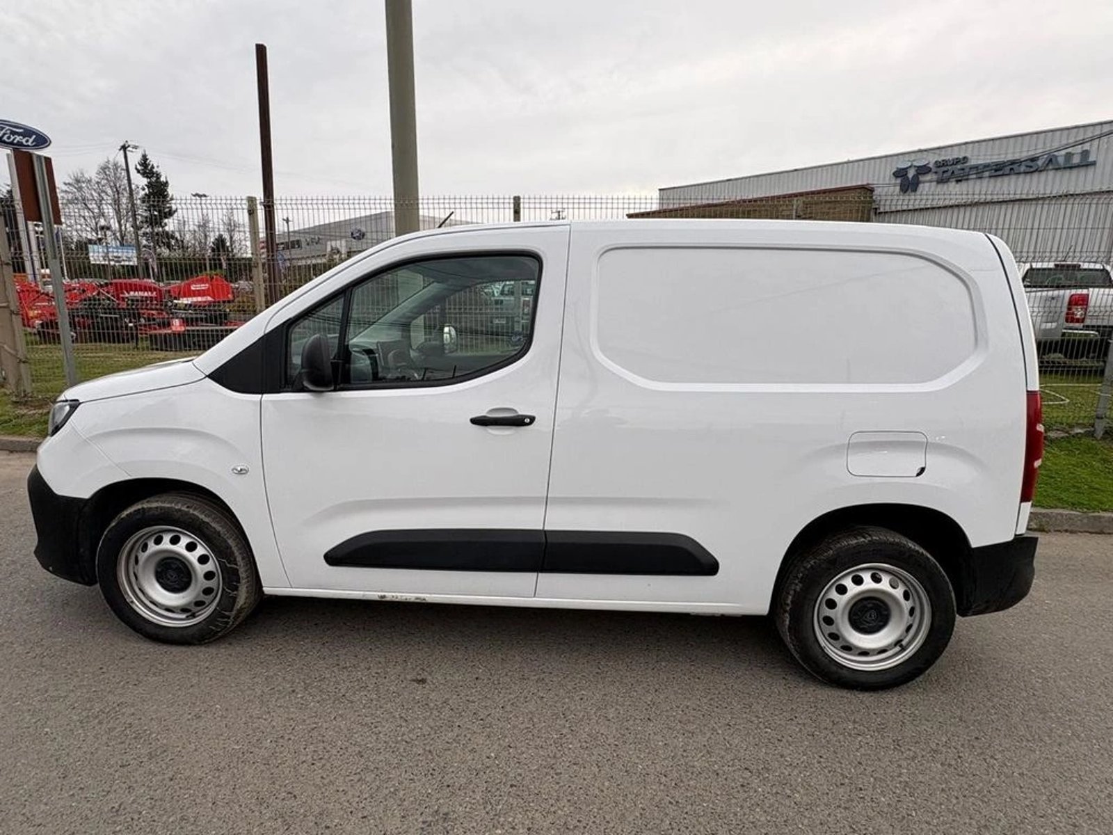 Peugeot PARTNER L1 HDI DIESEL 2025 - Foto 4 de 12
