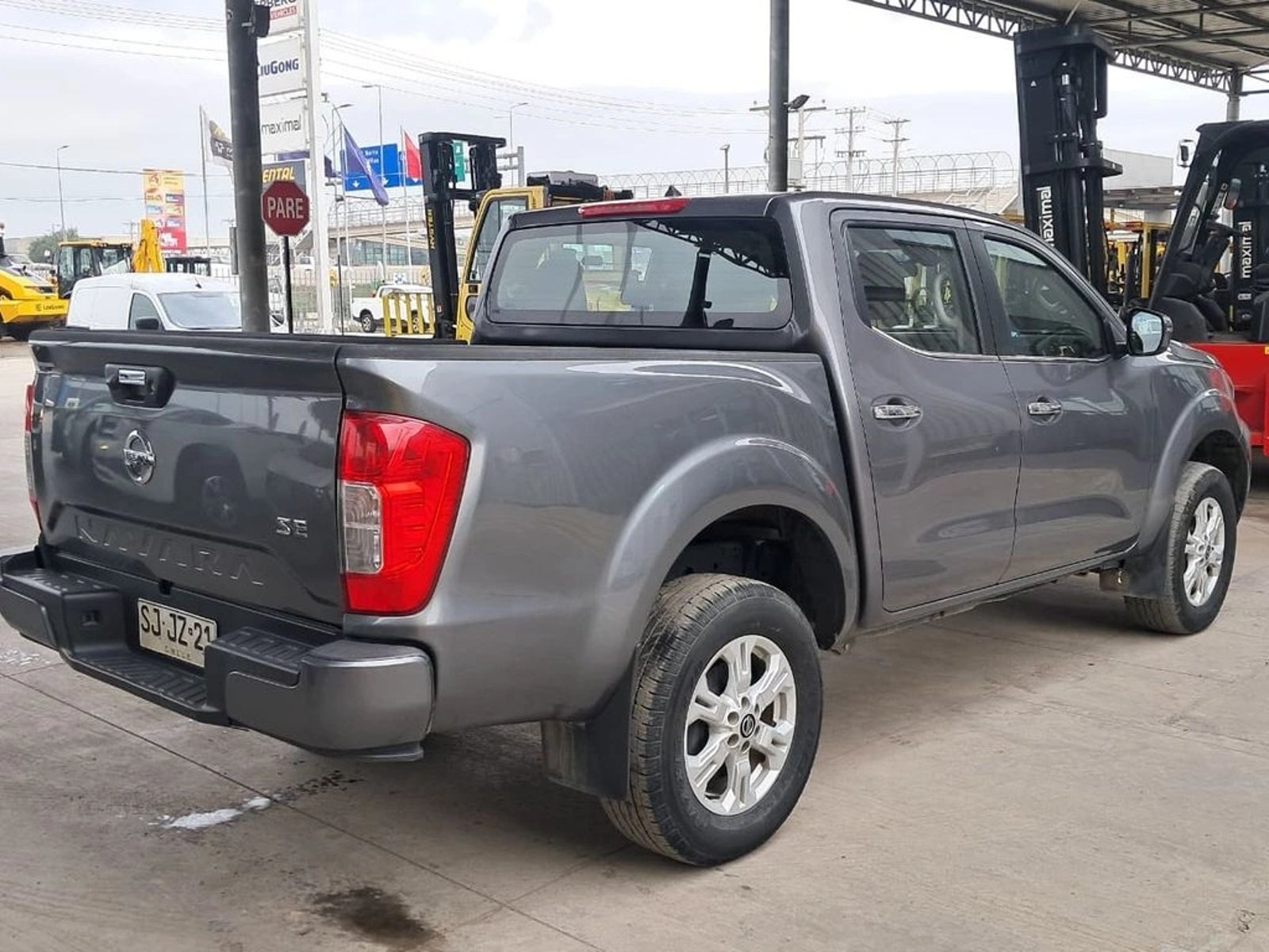 Nissan NAVARA 2.3 XE DC 4X4 AT 2023 - Imagen 6 de 20