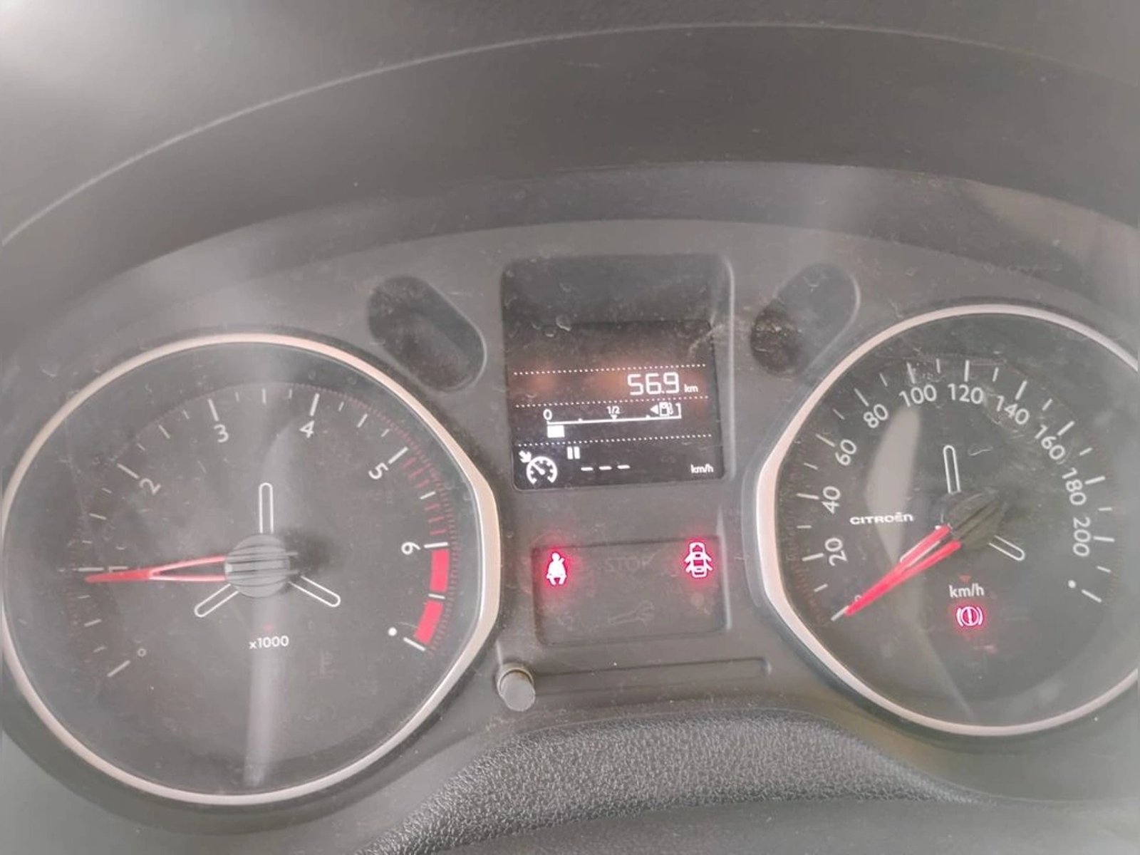 CITROEN C-ELYSEE 1.6 HDI 92 BVM SHINE MT DIESEL 2022 - Imagen 15 de 15