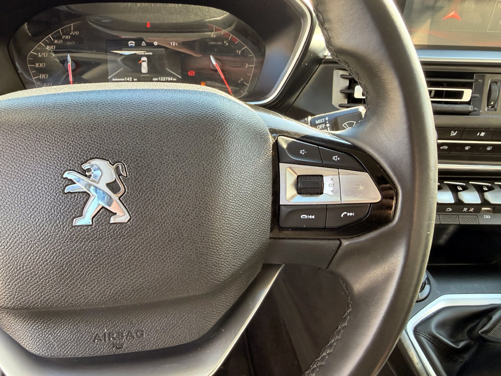 Peugeot LANDTREK ACTIVE 4x4 2023 - Imagen 16 de 20