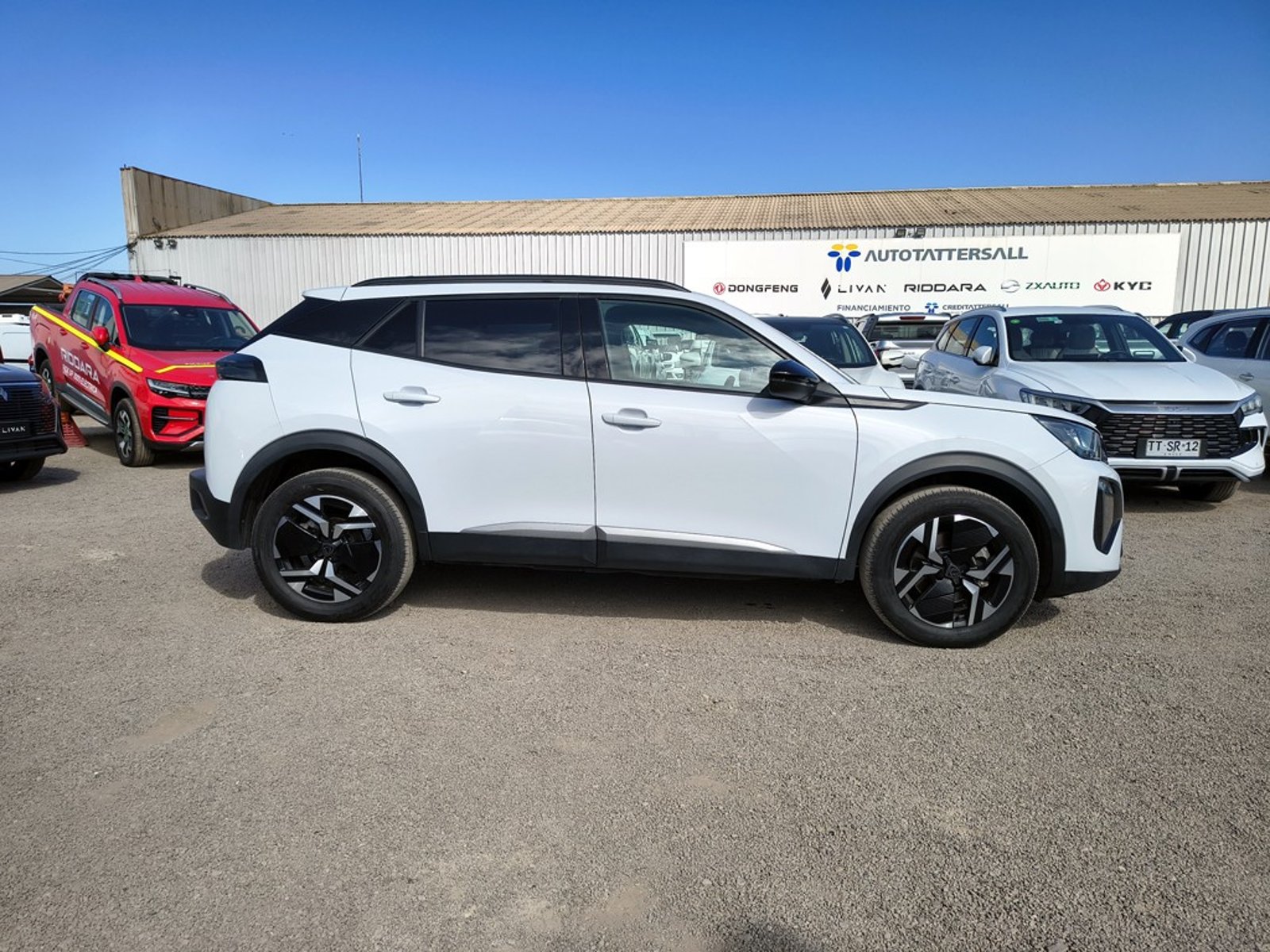 PEUGEOT 2008 1.5 Diesel 4x2 T/A Allure 2025 - Imagen 4 de 20
