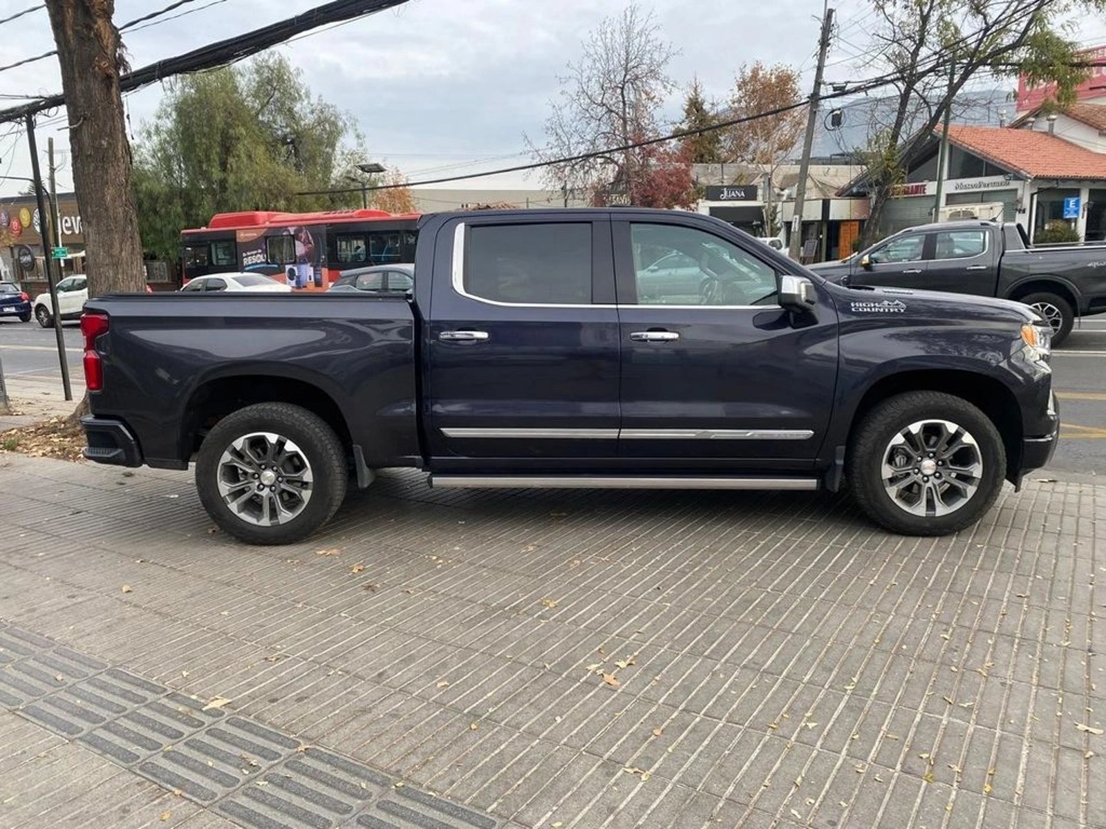 Chevrolet SILVERADO High Country 4X4 3.0 DIESEL AUT 2024 - Foto 4 de 20